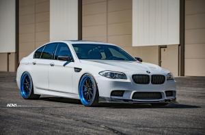 BMW M5 Alpine White on ADV.1 Wheels (ADV10 TRACK) 2016 года